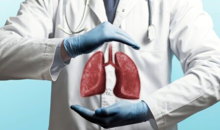 Llega a España un nuevo tratamiento que logra aumentar la supervivencia en cáncer de pulmón microcítico