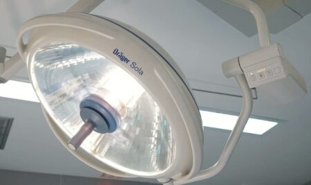 La cirugía de Mohs obtiene la tasa de curación más alta en el cáncer de piel más frecuente